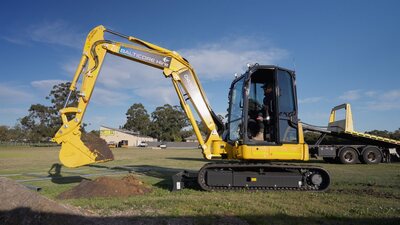 5.5t Komatsu Excavator Dry Hire Perth | Cabin | Free Delivery 3+ Days