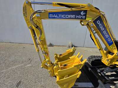 5.5t Komatsu Excavator Dry Hire Perth | Cabin | Free Delivery 3+ Days