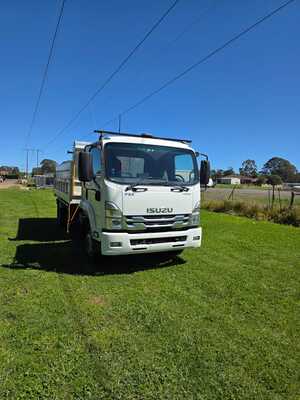 Hire ISUZU FSR140 TIPPER - WHITE – 2022