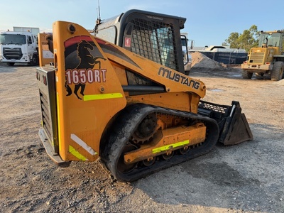 Hire Mustang 1650RT Skid Steer Loader Positrack