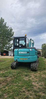 Hire 5.5T Mini Excavator with Tilt Hitch 