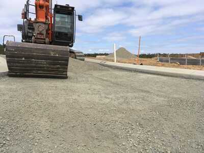 3.5t Excavator and Tipper combo wet Hire (with operator)